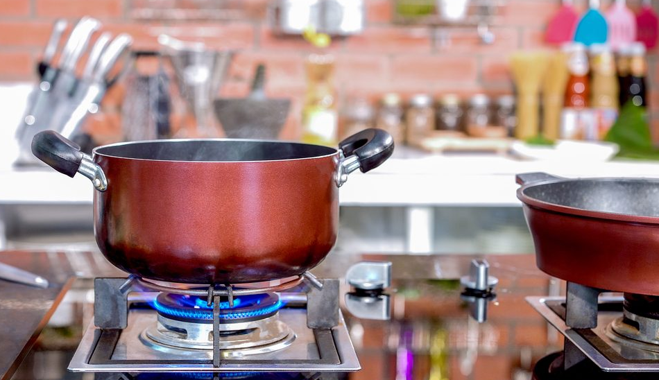 What Type Of Cookware Is Best For Gas Stoves? HiHomePicks