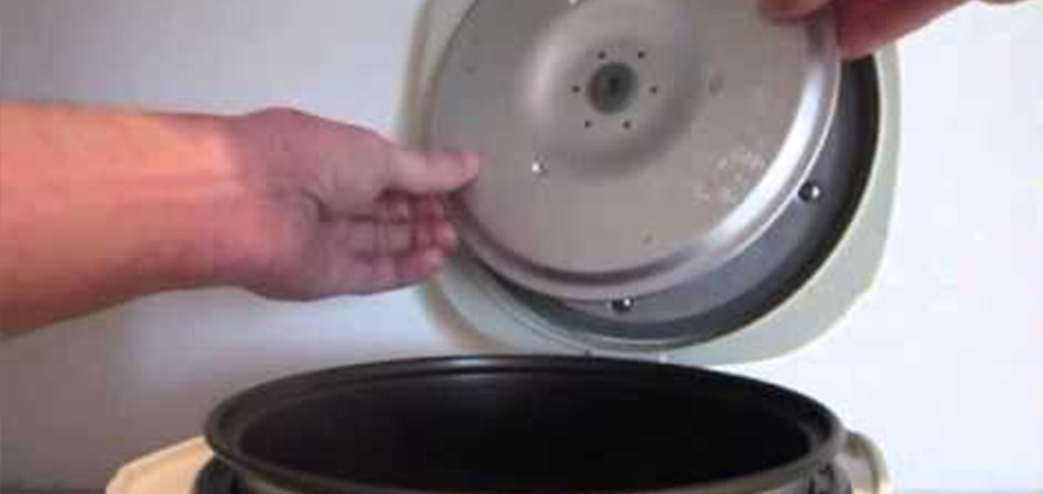 How to Clean Zojirushi Rice Cooker LID? - HiHomePicks